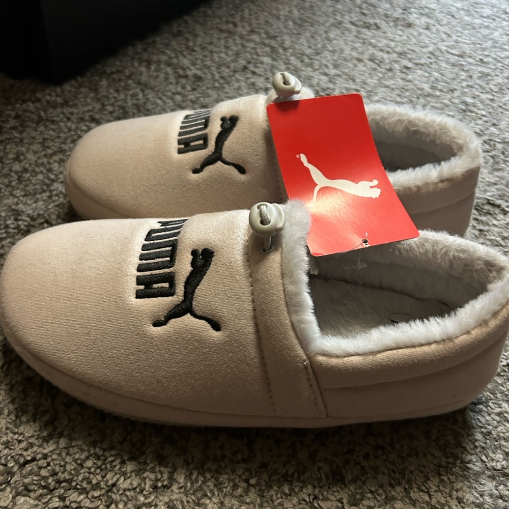 Puma Light Beige Fleece Slippers